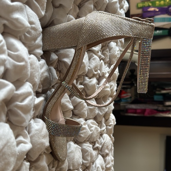 Windsor sparkly heels size 9 - Picture 2 of 4